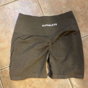 Alphalete Amplify Shorts - Medium - Mocha